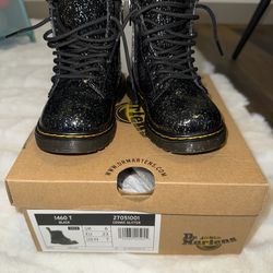 Toddler Dr. Martens cosmic glitter size 7