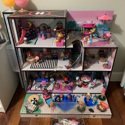 LOL Surprise OMG House Dollhouse - Dolls Included 