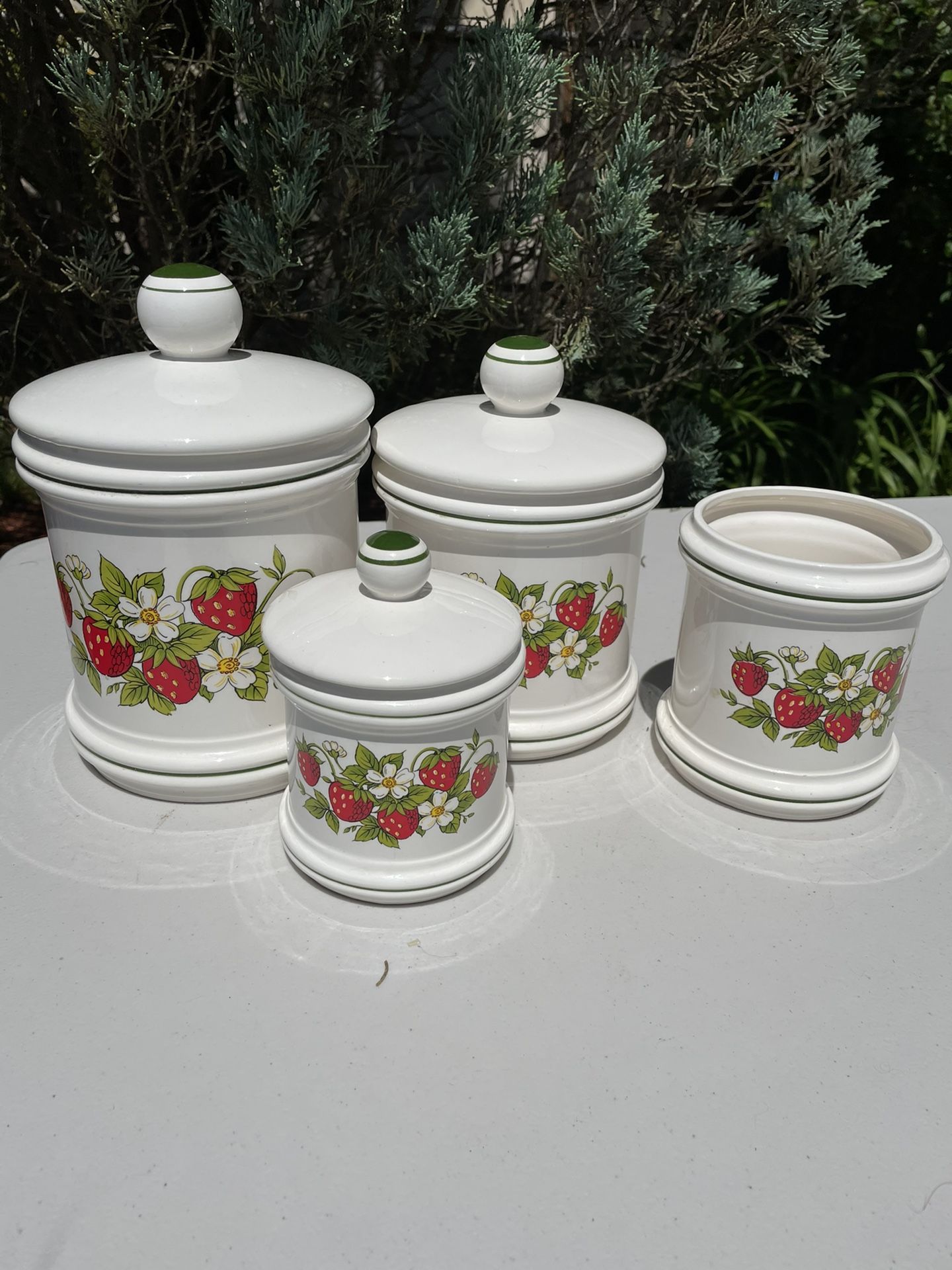 Complete Sears Vintage "Strawberry Fields" Ceramic Canister Set Made In JapanĀ