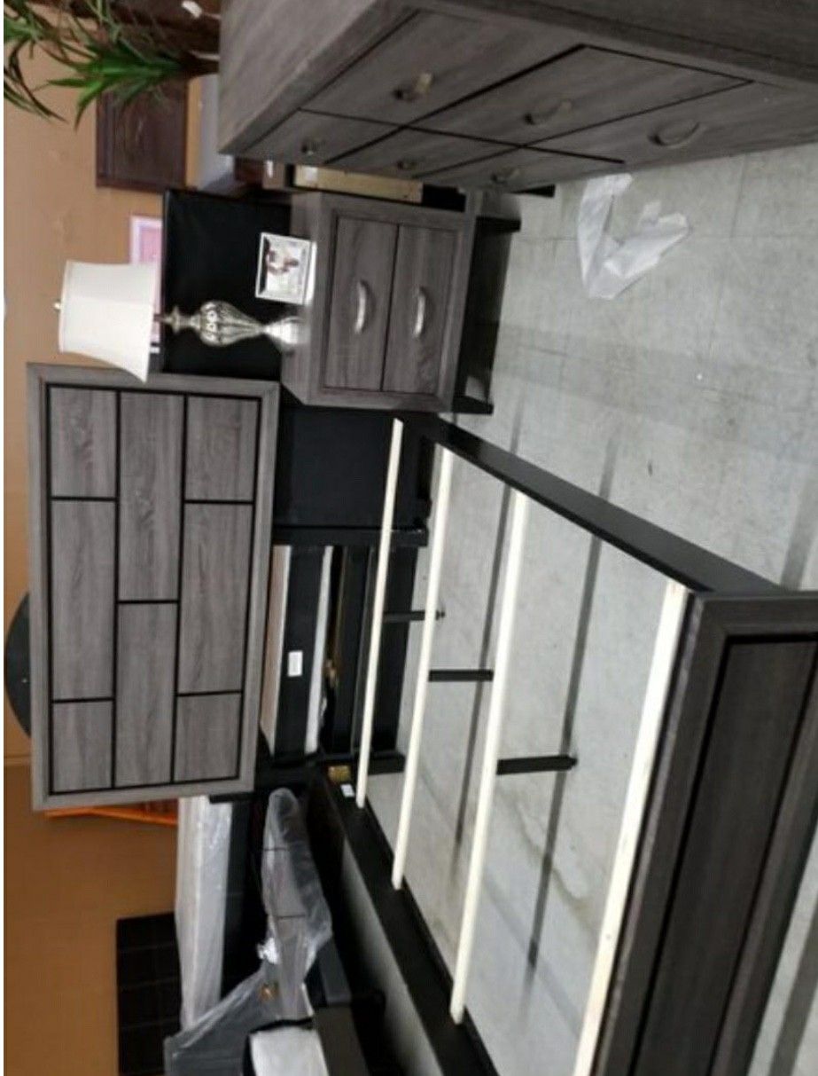 39 $down payment only 🤗4-PIECE QUEEN size gray bedroom set ( bed,Dresser,mirror,Nightstand)