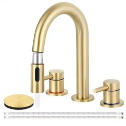AKLFGN
8 in. Widespread Bathroom Faucet 3 Hole with Pull Out Sprayer, Bathroom Sink Faucet with Pop-Up Drain in Brushed Gold