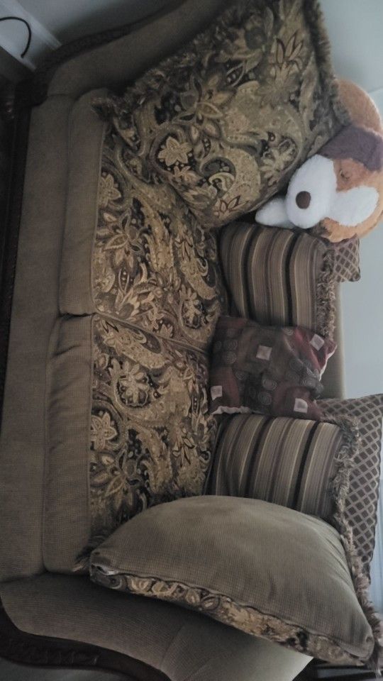 Elegant 2-Piece Couch Set
