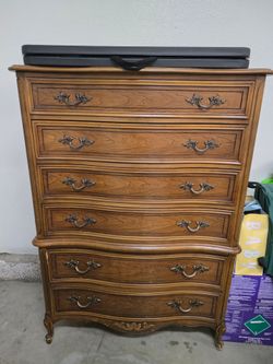 Dresser