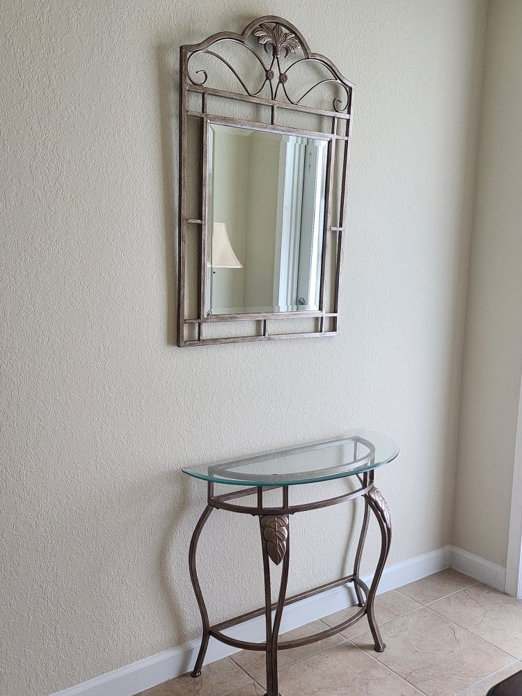 Entry Table & Mirror