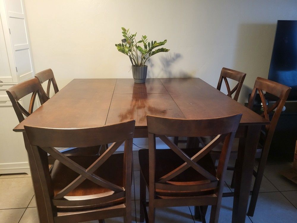 Dinning Room Table