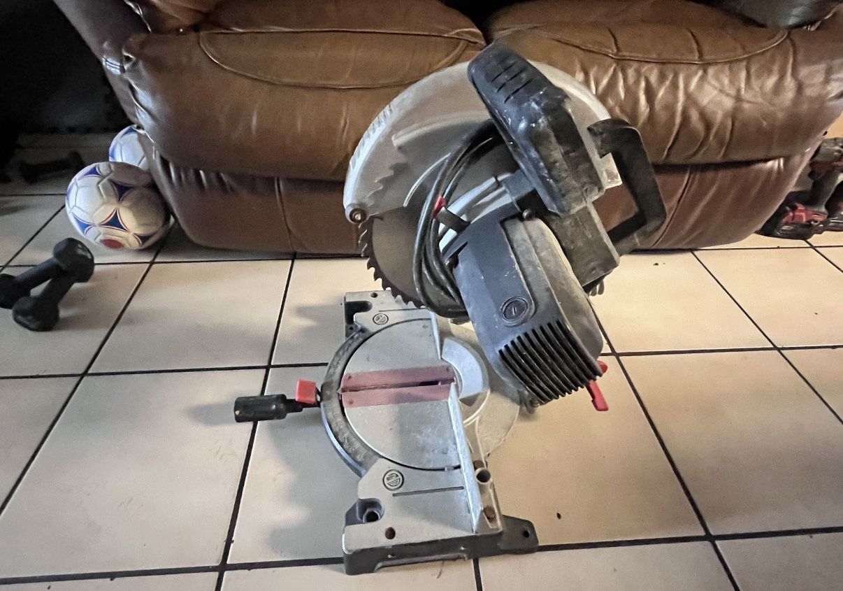 Craftman 10-in. Compound Miter Saw