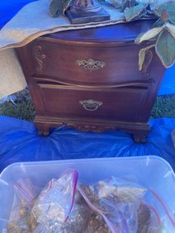 BROWN WOODEN NIGHT STAND $15 NEEDS TLC