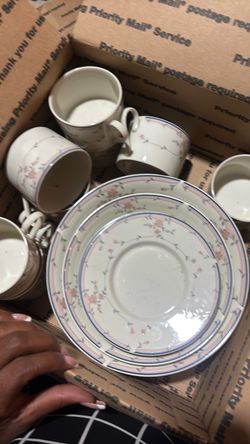 Floral Porcelain Dinnerware Set