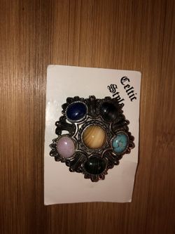 💥Celtic style brooche/pin with natural stones💥