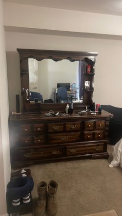 Dresser