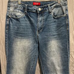 GUESS BOOT CUT 31x30 NEW
