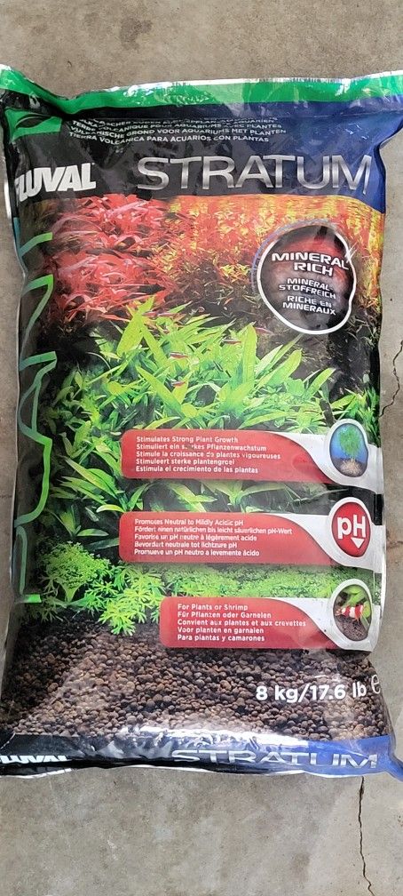 Fluval Stratum 17.6 pounds
