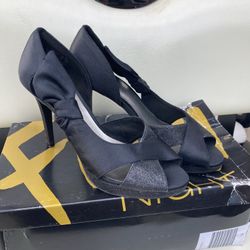 Ladies Heels Size 8.5