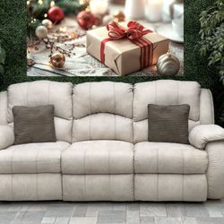 Beige Recliner Couch w/USB port (Free Delivery 🚚) 