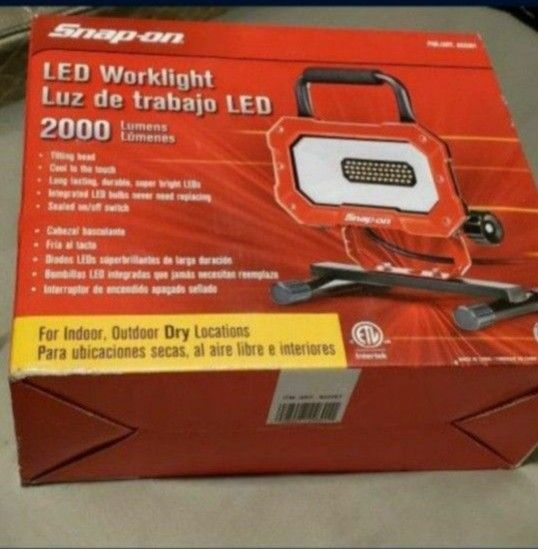Snap On Portable Work Light 2000 LUMENS 46 LED 25W Indoor Outdoor NEW Lights