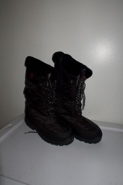 Snow Boots