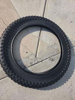 20x4.0 new tire