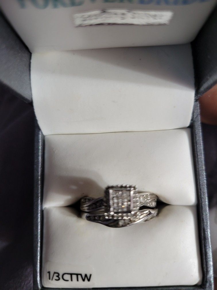 1/3 CTTW Diamond Ring Set New never worn 