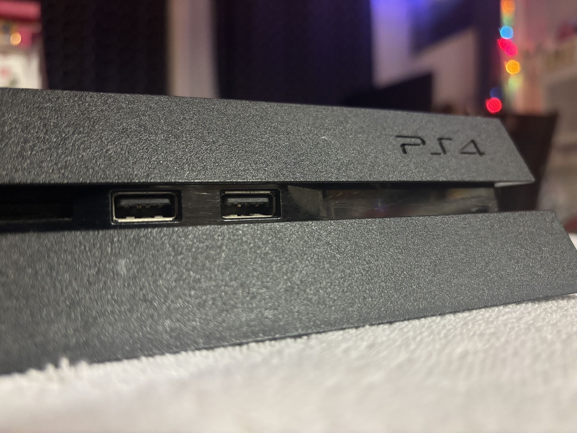 Play Station 4 - Great Condition 