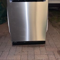 KitchenAid Dishwasher ( PLEASE READ DESCRIPTION!)