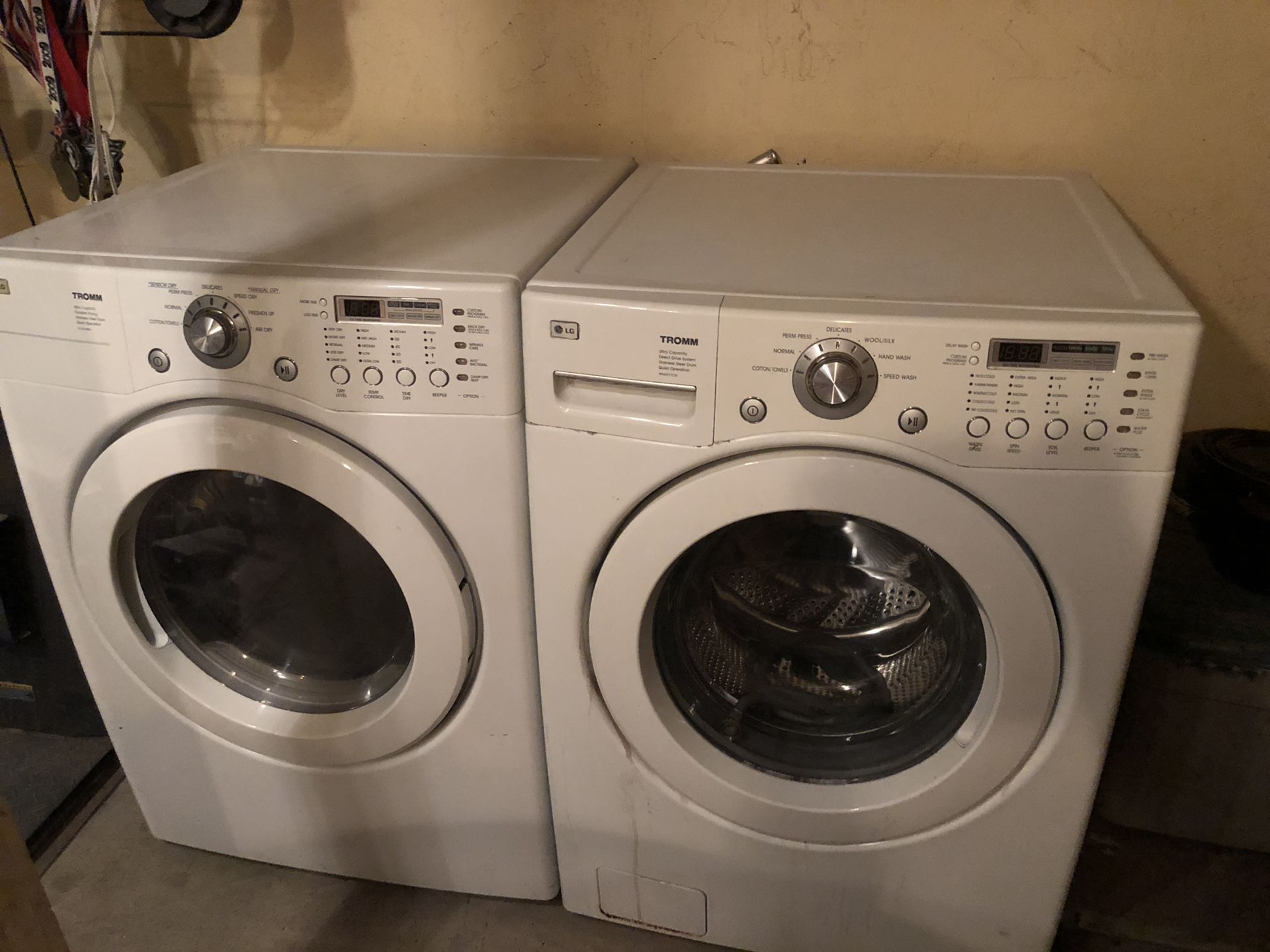 Washer & Dryer, Front Load. LG TROMM Brand, Ultra Capacity, Stainless Steel Drum, Model # WM2077CW