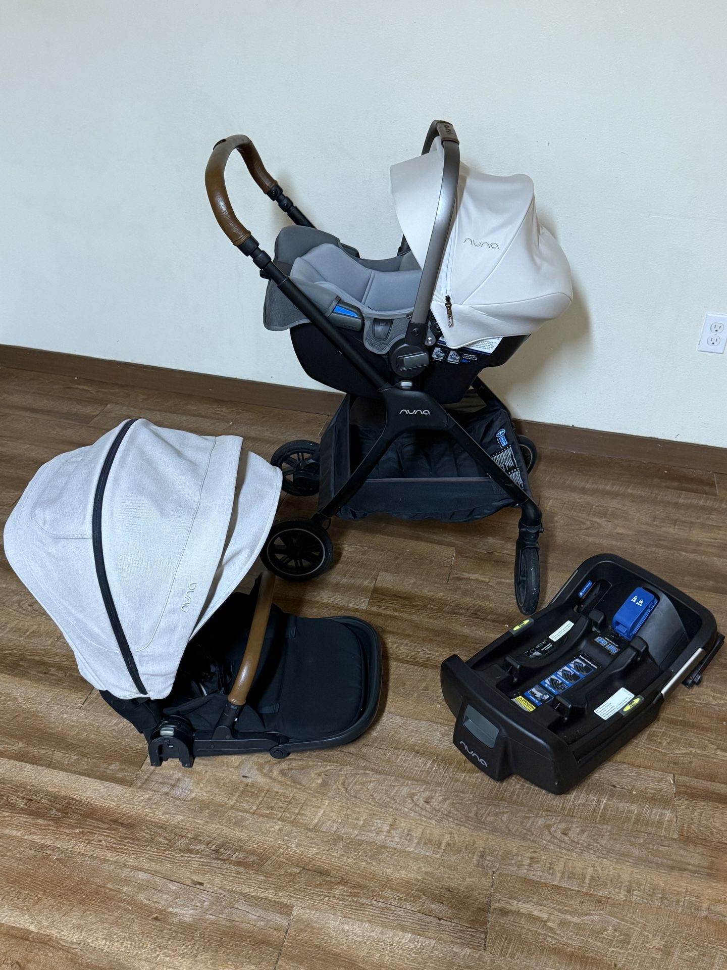 Nuna Triv Next Stroller and Car seat