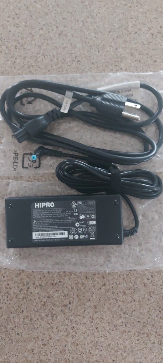 AC ADAPTER FOR  ANY LAPTOP 19VDC 4.7A NEW