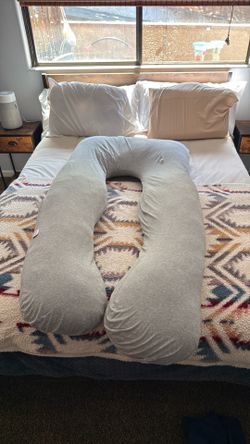 Pregnancy Pillow