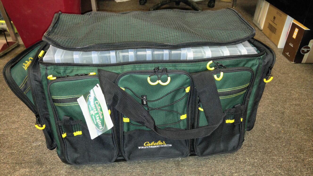 Cabelas Super Magnum Tackle Bag for Sale in Westerville, OH - OfferUp