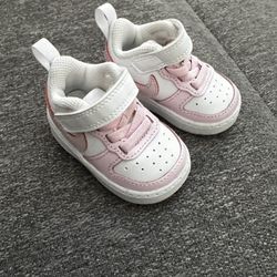 Pink Nike Girl Shoes