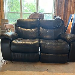 Black 2 Seater Motor Recliner (I Can Deliver Or You Can Pick Up)