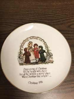 1974 Christmas Holly Hobbie Plate 10.5" in diameter