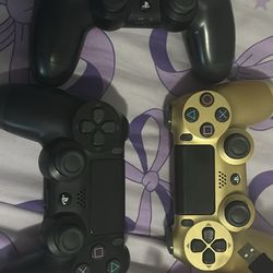 PS4 controllers/ charger