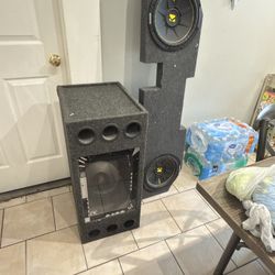 2 Bocinas 12 “ Un Hamplificador Y 2 Cajones 