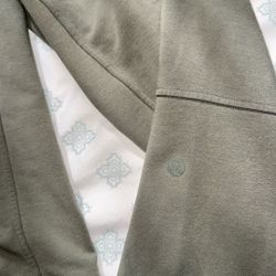 Lululemon Size ,mediana For Woman 