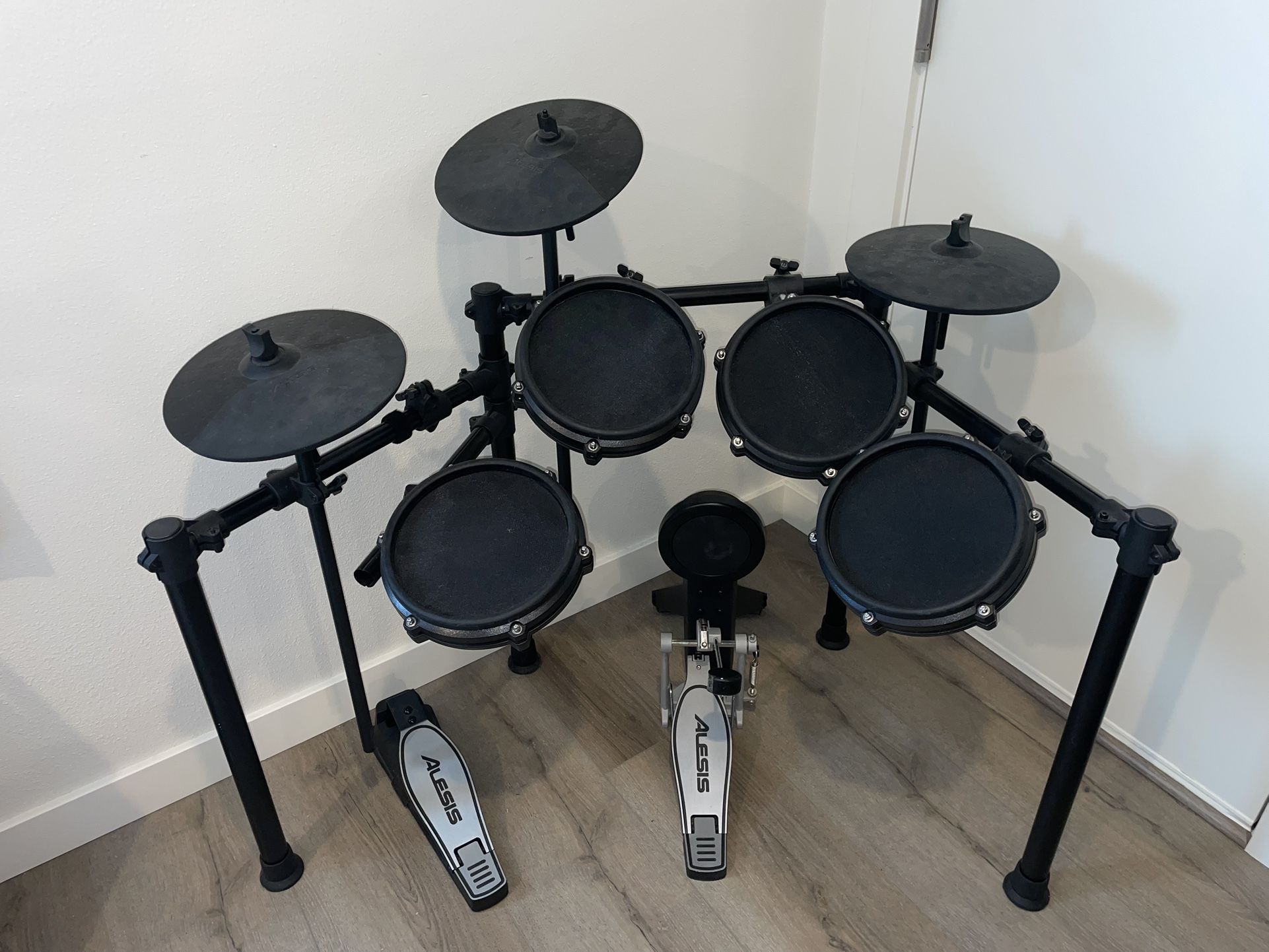 Alesis Nitro Mesh Electric Drumset