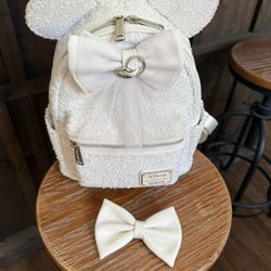 Disney Loungefly Minnie Mouse Sequin Wedding Mini Backpack - PRISTINE