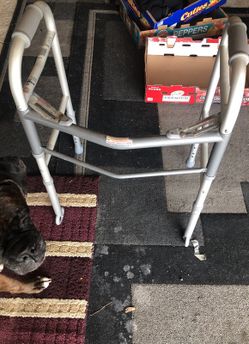 Folding adjustable walker