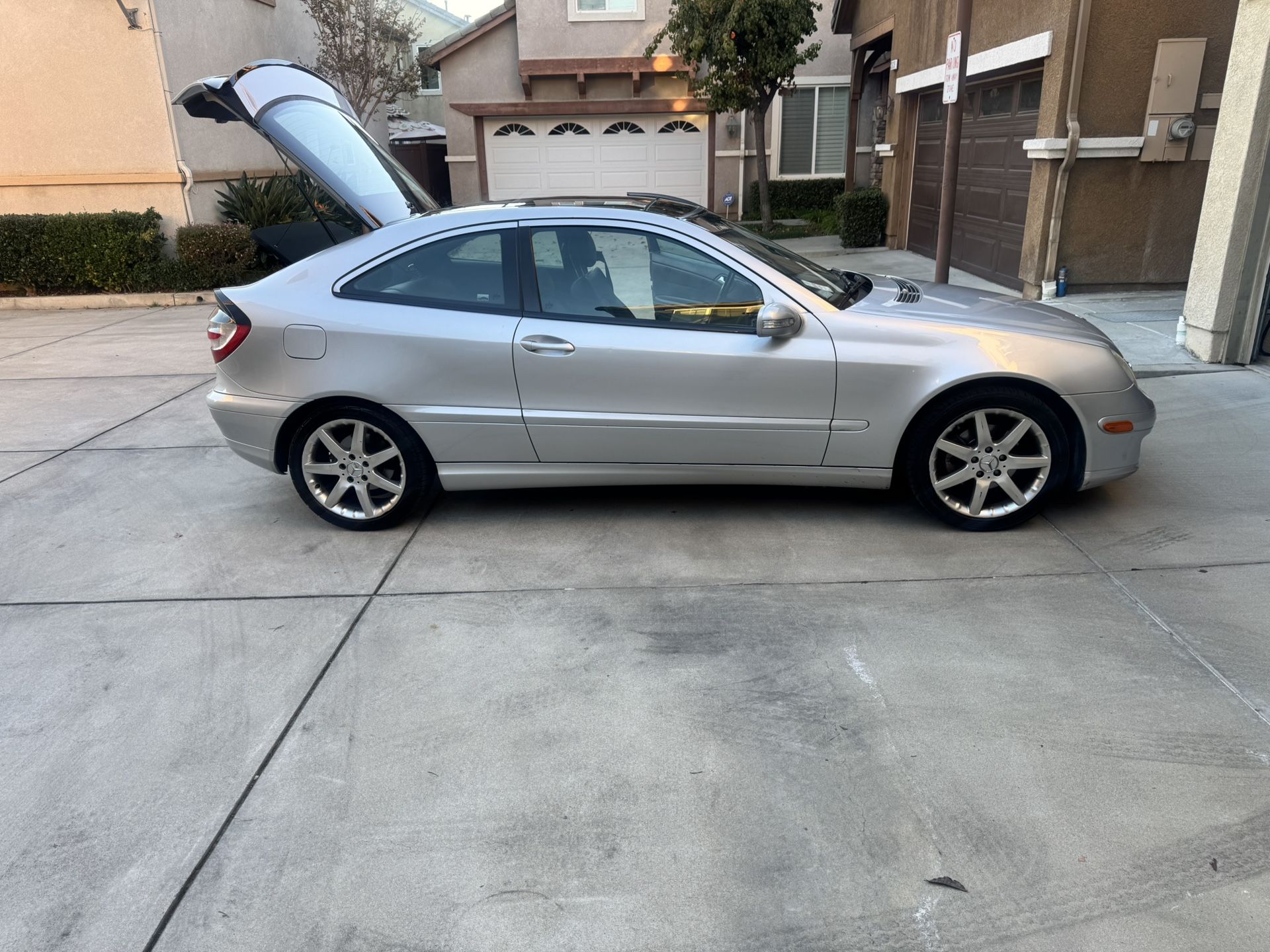 2005 Mercedes-Benz C-Class