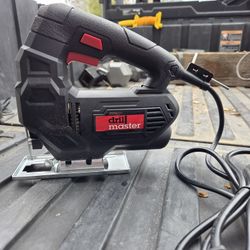 Brand New Jig Saw With Blades