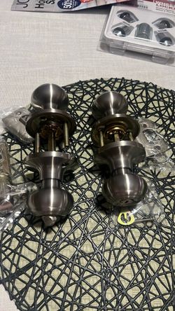 Knobs door new