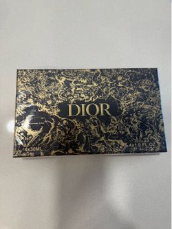 Perfume nuevo en su caja SET de 4 perfumes de 30ML SAUVAGE Dior