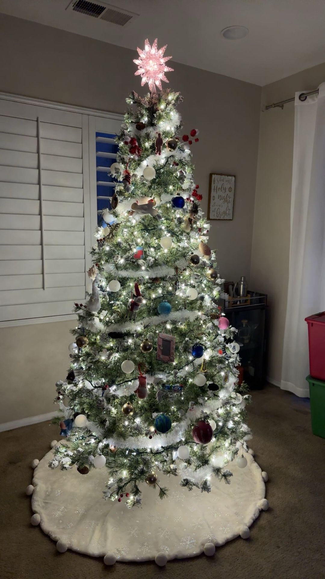 7.5-FOOT PRE-LIT REDLAND SPRUCE