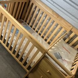 Baby Crib With/ Drawers And Changing Area 