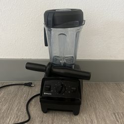 Vitamix Explorian renewed blender