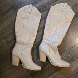 Boots Size 8.5