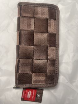 Harvey’s Seatbelt Bag Wallet