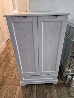 Armoire