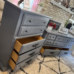 ✨✨BEAUTIFUL GRAY BEDROOM SET ✨✨