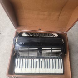 Moreschi Accordion 1940's